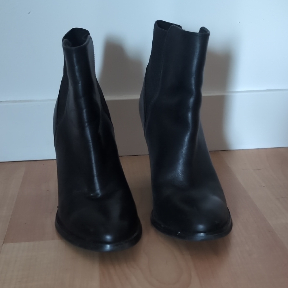 Aldo Real Leather Black Ankle Booties